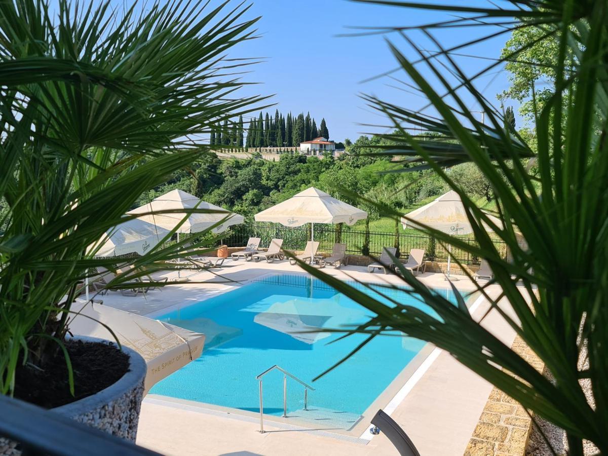 Hotel Stara Sola - Oleander Resort Korte エクステリア 写真