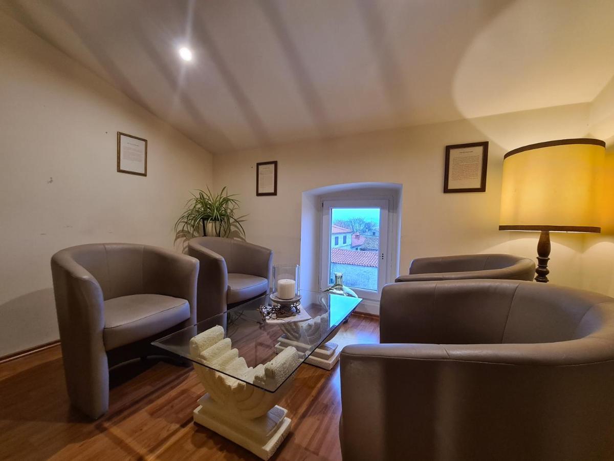Hotel Stara Sola - Oleander Resort Korte エクステリア 写真