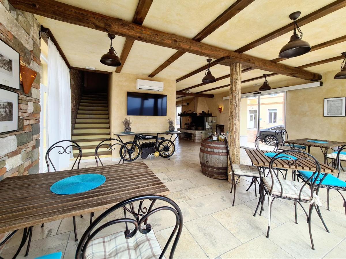 Hotel Stara Sola - Oleander Resort Korte エクステリア 写真
