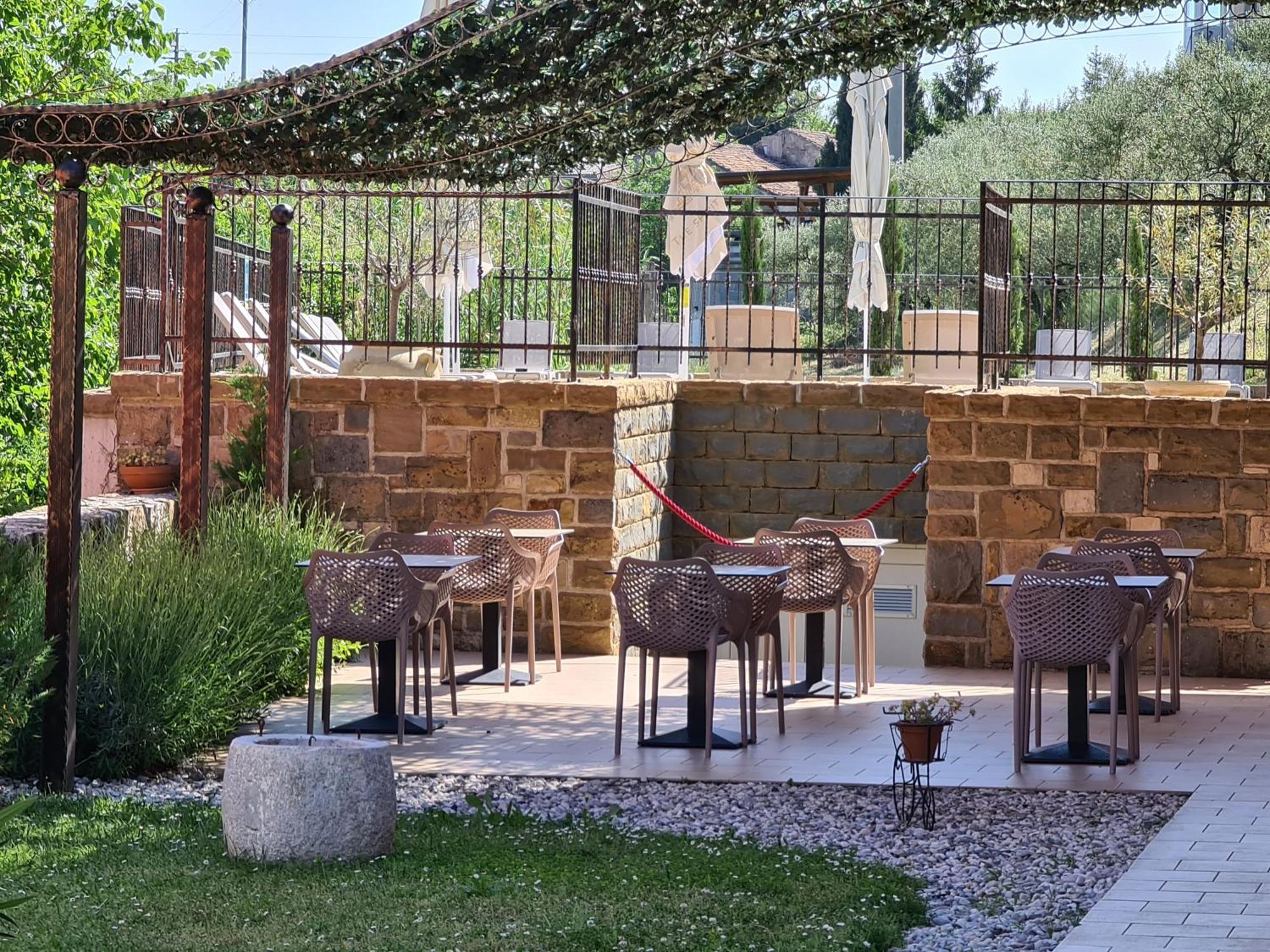 Hotel Stara Sola - Oleander Resort Korte エクステリア 写真