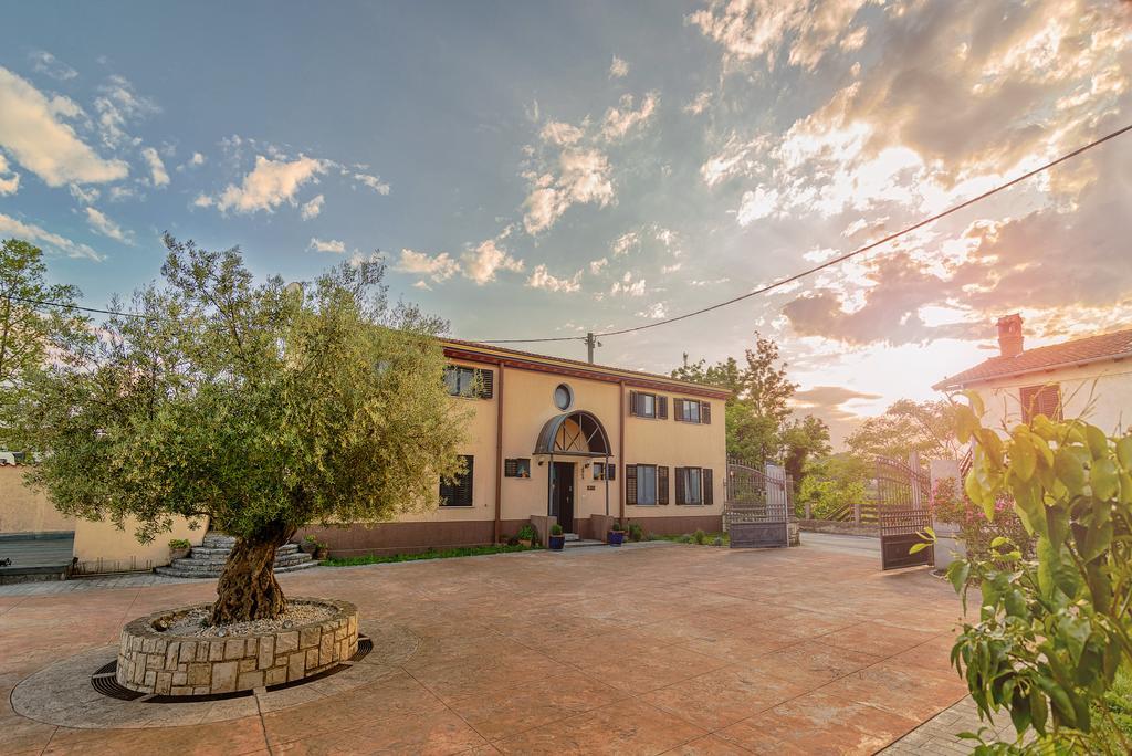 Hotel Stara Sola - Oleander Resort Korte エクステリア 写真
