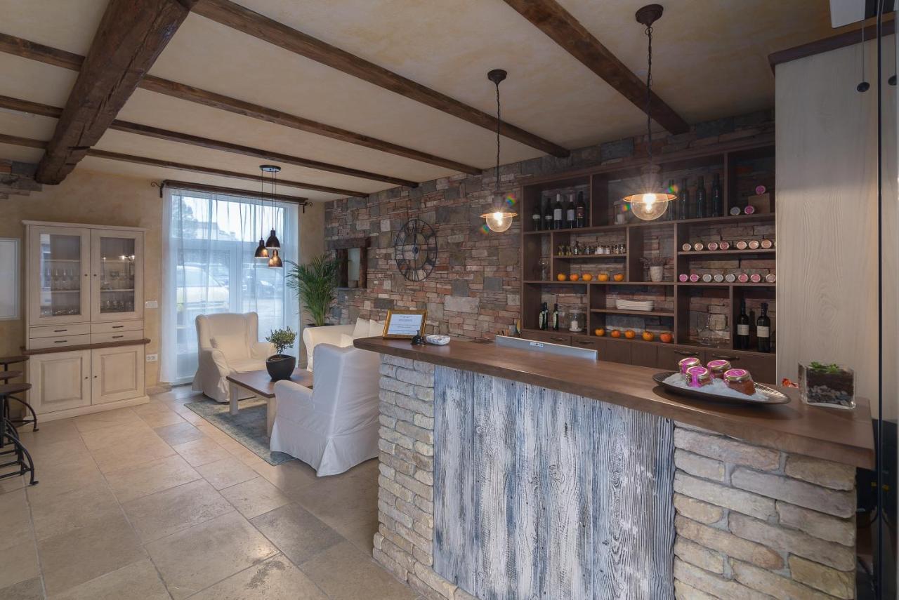 Hotel Stara Sola - Oleander Resort Korte エクステリア 写真